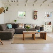 Airbnb vs ξενοδοχείο: Τι σε συμφέρει το 2025;