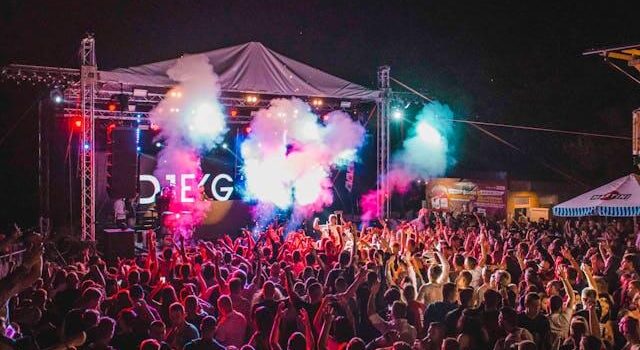 Φεστιβάλ και πολιτιστικά δρώμενα του καλοκαιριού 2025 – Πού να Πας