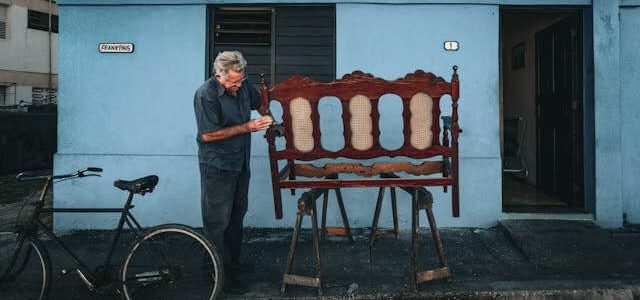 Πώς να κατασκευάσεις ένα DIY παγκάκι για εξωτερικούς χώρους