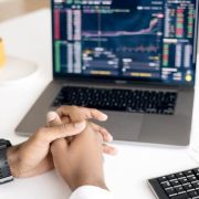 Η Vanguard ετοιμάζεται να λανσάρει τα Πρώτα της ETFs επιλογής μετοχών