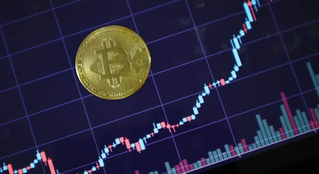 Η οικογένεια Τραμπ συγκέντρωσε 5 δισ δολαάρια μετά την εκκίνηση κρυπτονομίσματος