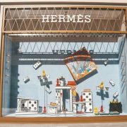 Η σχεδιάστρια της Hermès Véronique Nichanian αποχωρεί μετά από 37 Χρόνια