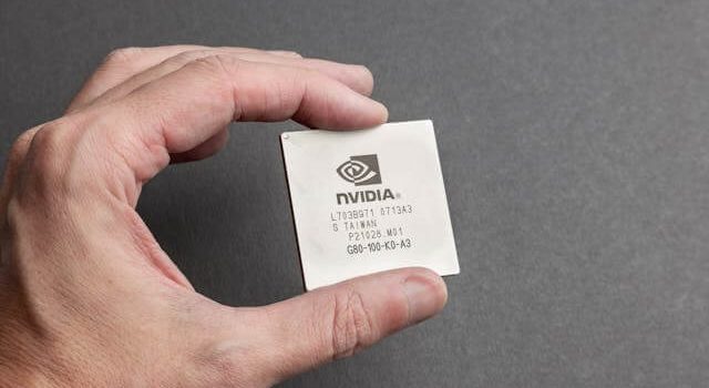 Ο CEO της Nvidia, Jensen Huang, βλέπει ισχυρή ζήτηση για τα chips Blackwell