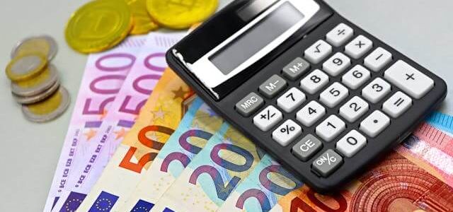 Επενδύοντας στην Ελλάδα του 2025: Ευκαιρίες και Προκλήσεις