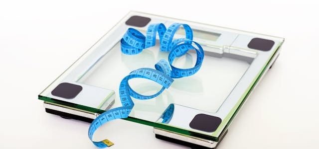 Πόσο είναι το χαμηλότερο καταγεγραμμένο βάρος ενός ενήλικα;