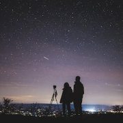 Πότε είναι η καλύτερη ώρα για να δεις τα αστέρια και Γιατί;